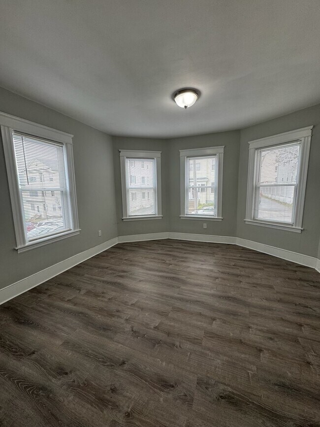 Building Photo - 47 Windham St