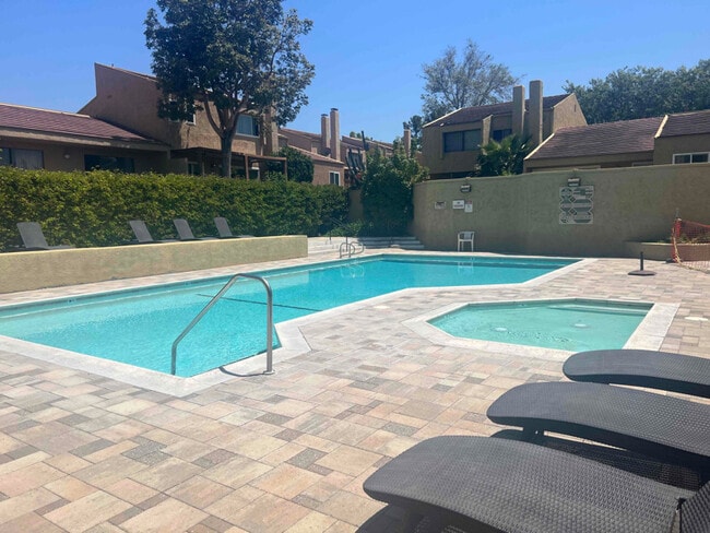 Photo - 4791 Carmonita Ln Townhome