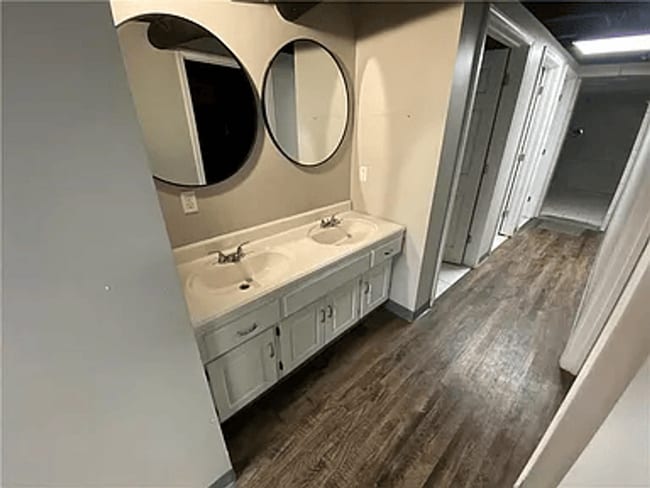 Building Photo - 1706 S Sterling Ave