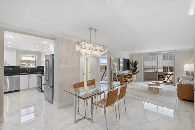 Building Photo - 5555 Collins Ave