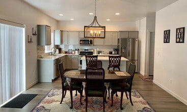 Building Photo - 4353 W Spring House Dr