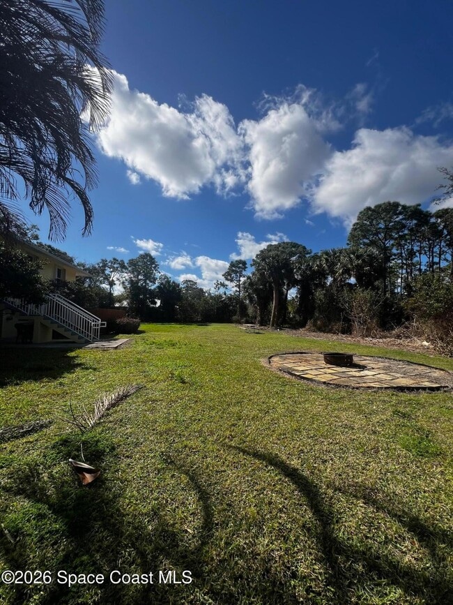 Foto del edificio - 11195 Roseland Rd