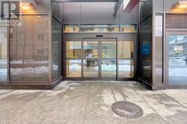 Building Photo - 100 Dalhousie St