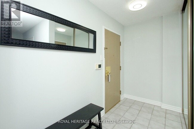 Building Photo - 505-3231 EGLINTON Ave