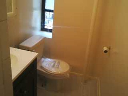 Building Photo - 460 W 57th St