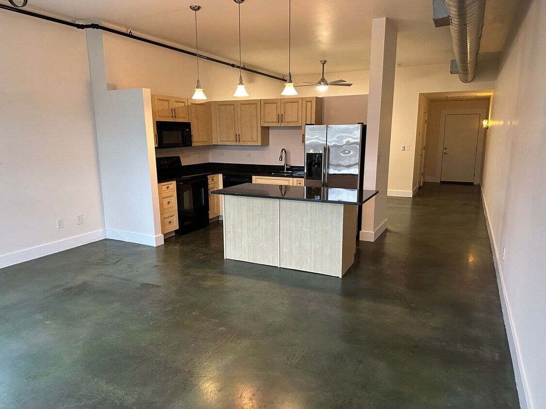 Primary Photo - Adorable Studio Apartment in Plaza Midwood!!