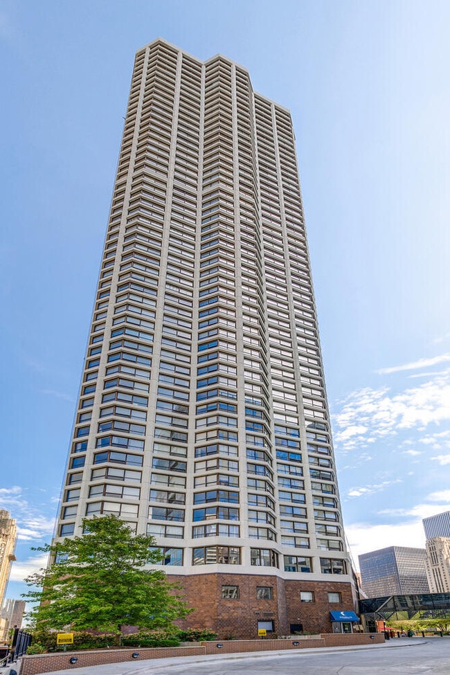 Building Photo - 405 N Wabash Ave