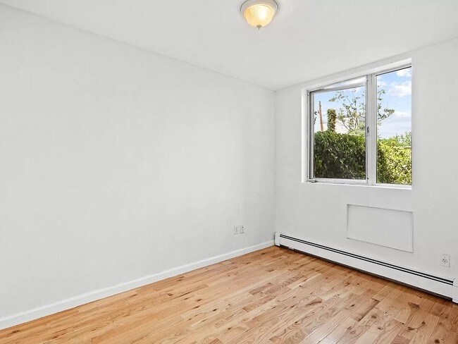 Building Photo - 93 Wyckoff Ave