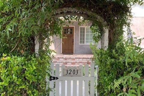 Foto del edificio - 3203 Roberts Ave