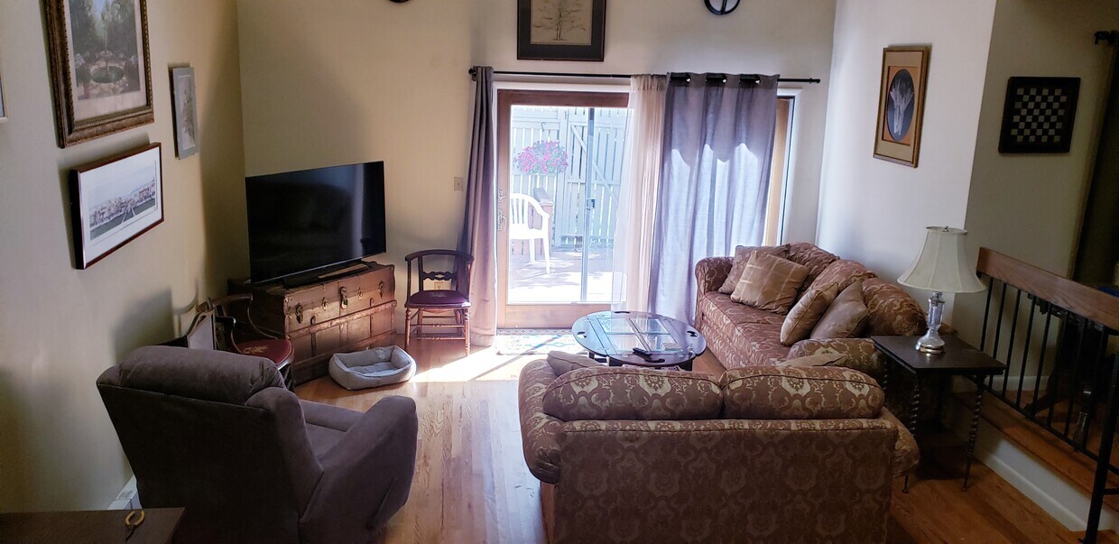 Primary Photo - 529 Cricklewood Dr