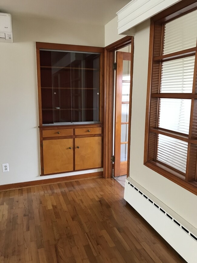 Building Photo - 3 bed 1.5 bath home in Coloma!