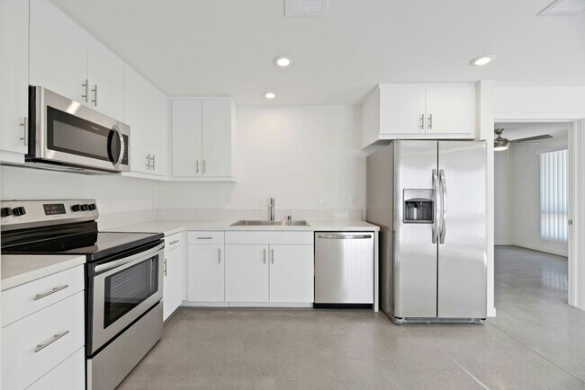 Foto del edificio - 5900 Severin Dr