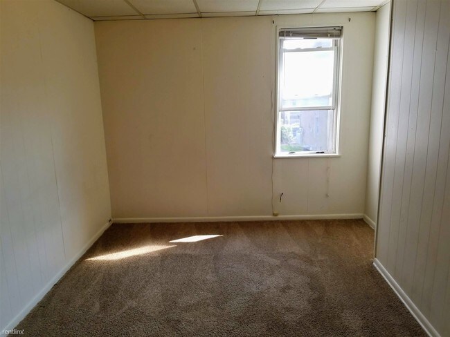 Building Photo - 1 br, 1 bath Apartment - 329 Semple Street #2