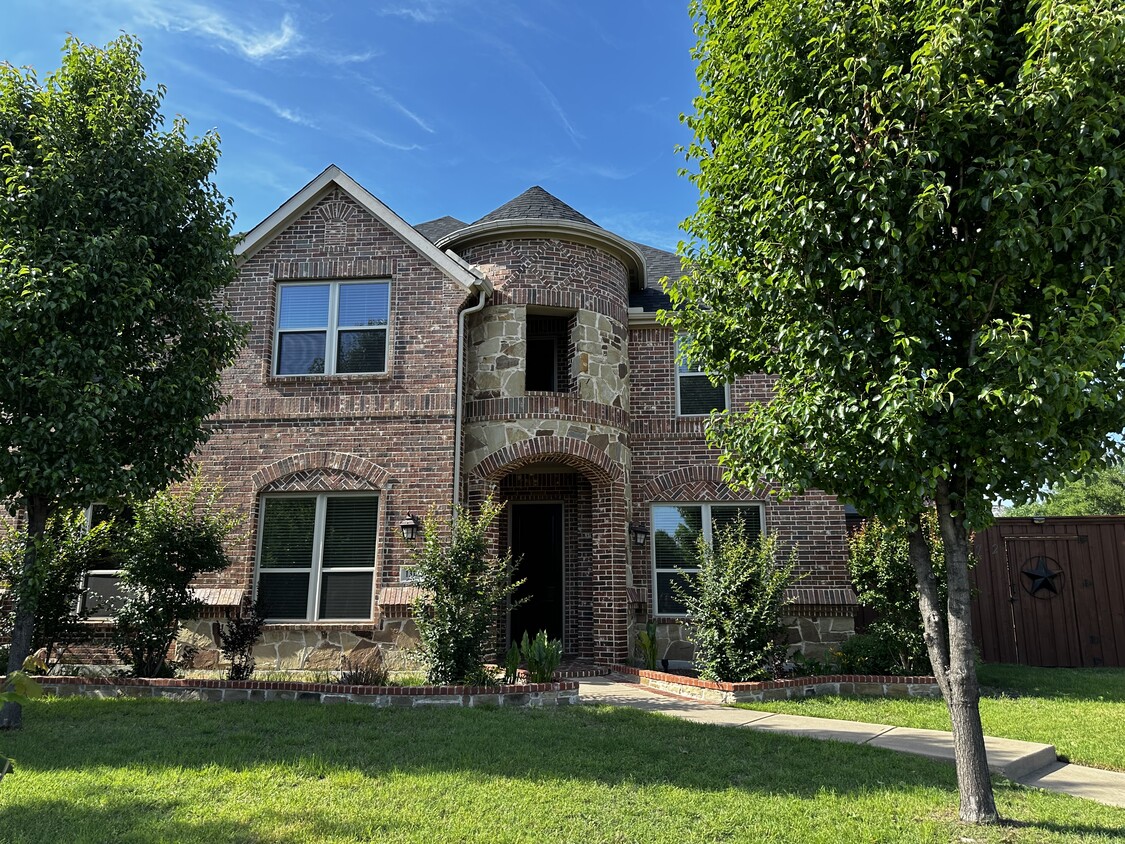 Foto principal - 13172 Deep River Dr