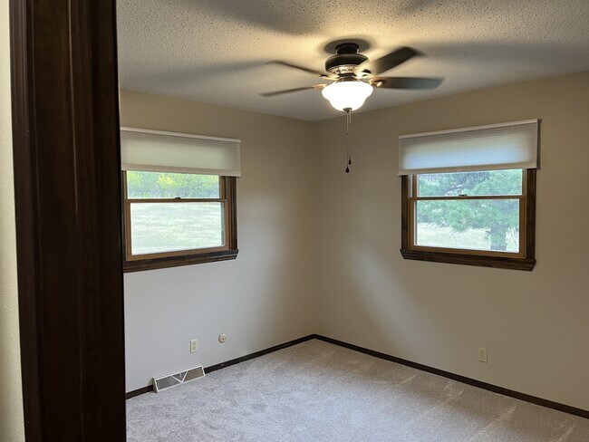 Building Photo - 10225 SD-44