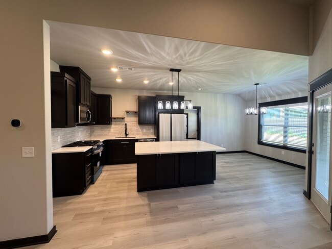 Foto del edificio - 3204 SW Camden Dr