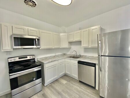 Foto del edificio - 817 Anaheim St