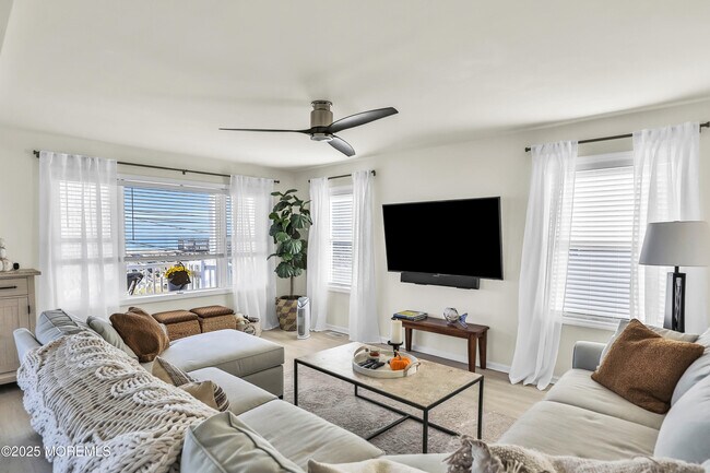 Building Photo - 250 Ocean Ave