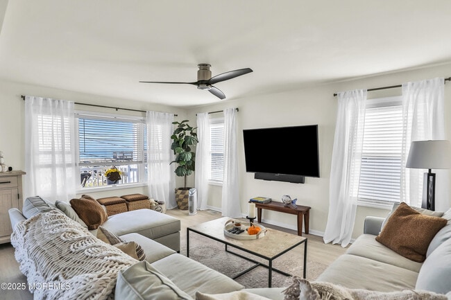 Foto del edificio - 250 Ocean Ave