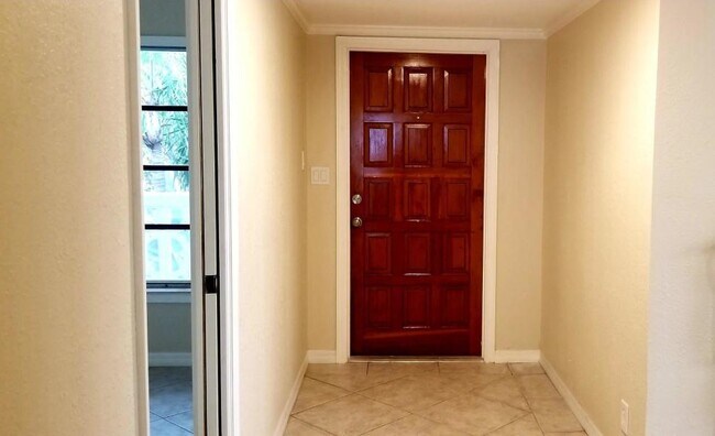 Building Photo - 624 Southwind Cir
