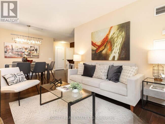 Photo du bâtiment - 60 St Clair Ave W