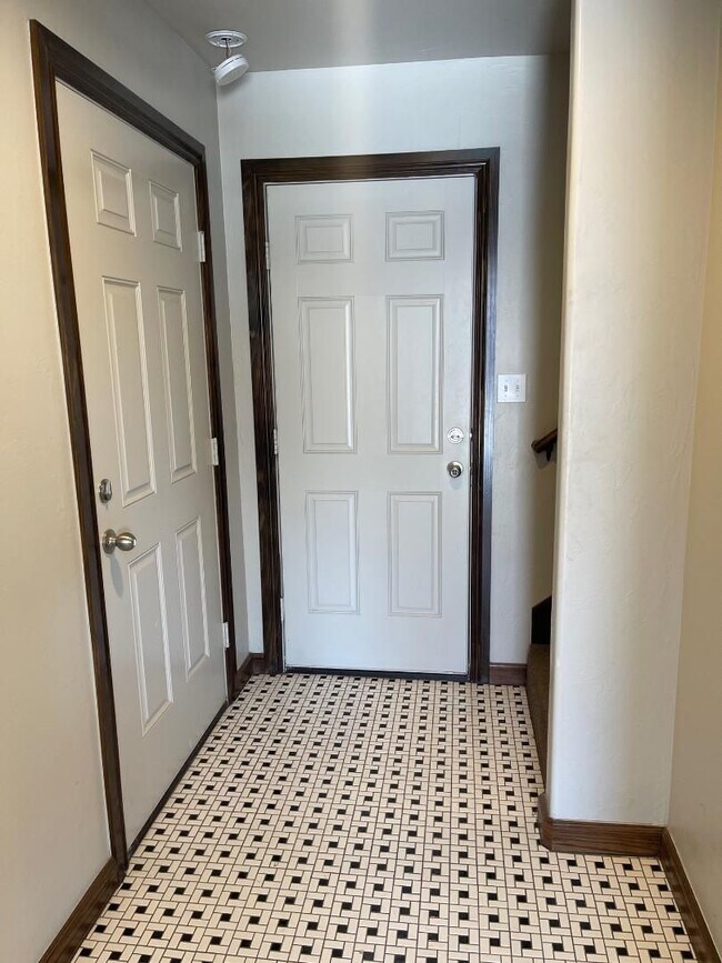 Foto del edificio - AMAZING CENTRAL NORMAN APARTMENT FOR LEASE