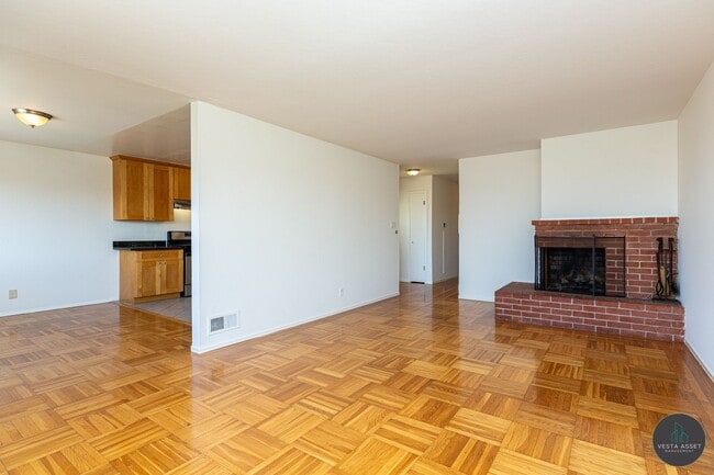 Foto del edificio - 153-155 Peralta Avenue