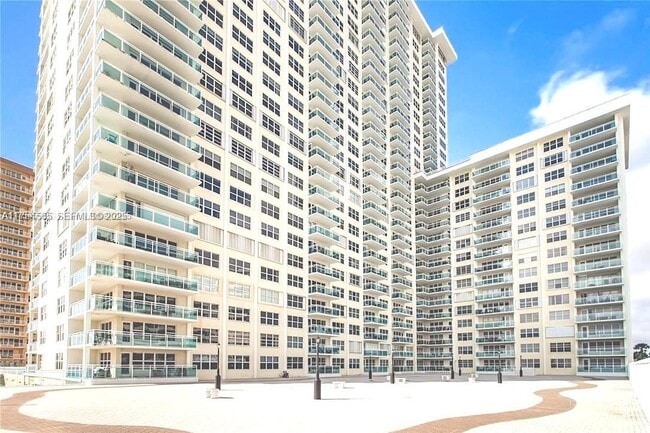 Building Photo - 3900 Galt Ocean Dr