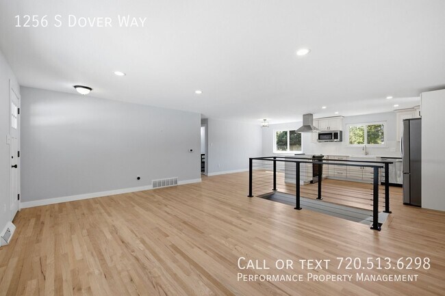 Foto del edificio - 1256 S Dover Way