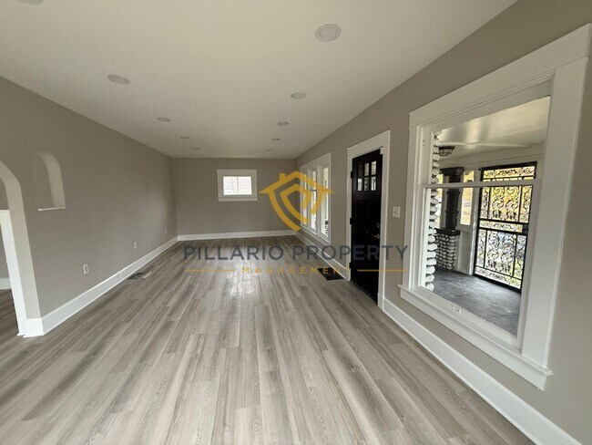 Building Photo - Stunningly Updated Historic 3 Bedrooms/2 Bathrooms Home Near Downtown Indianapolis!