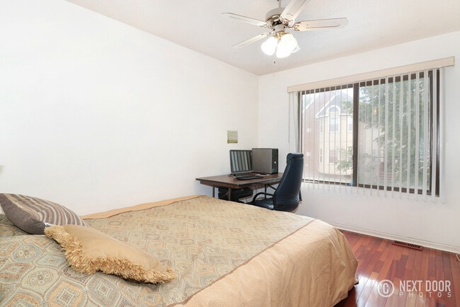 Foto del edificio - 1133 E 83rd St