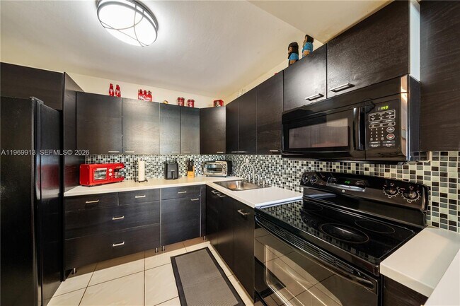 Foto del edificio - 2750 NE 183rd St