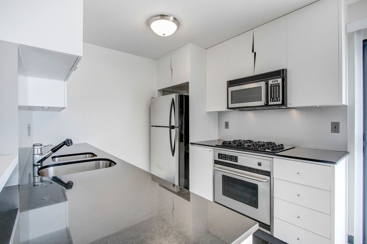 Foto principal - 117 Pacific St