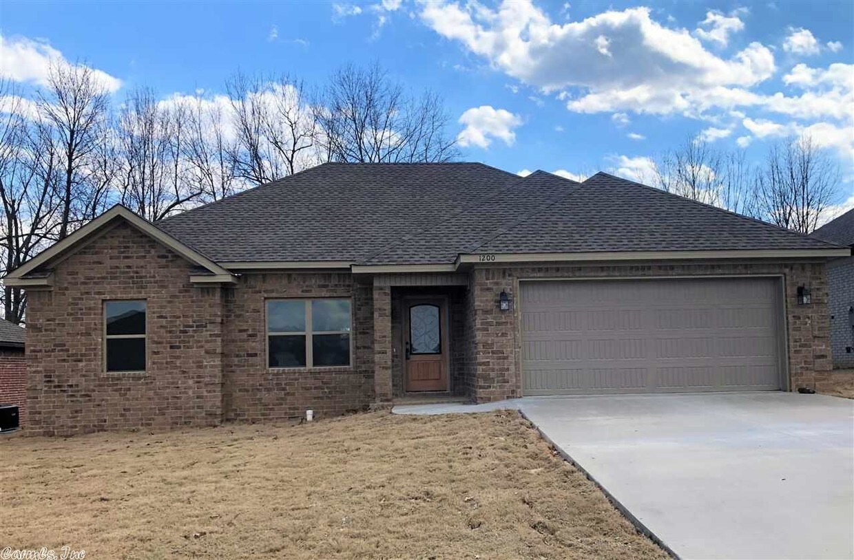 Foto principal - 1200 Ava Ln