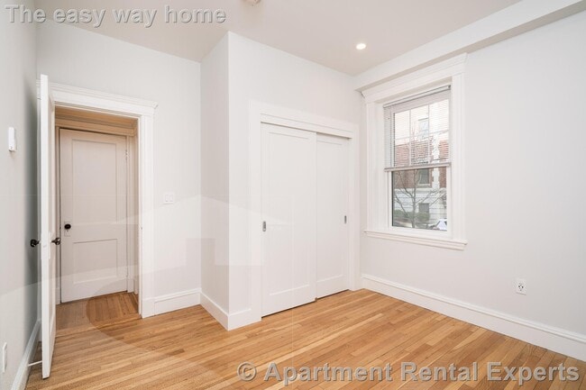 Photo - 18 Forest St Apartment