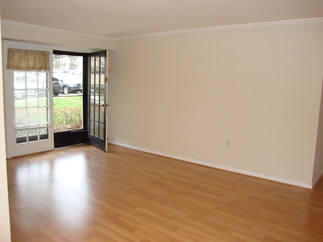 Foto del edificio - Sail into this 2BR 1BA at the Mayflower Co...