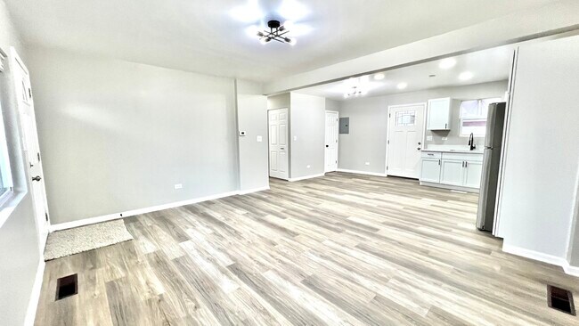 Foto del edificio - 859 Foran Ln