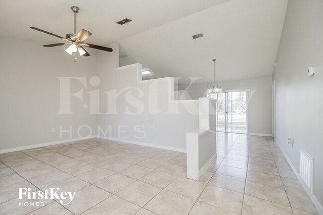 Building Photo - 315 Caen Ct