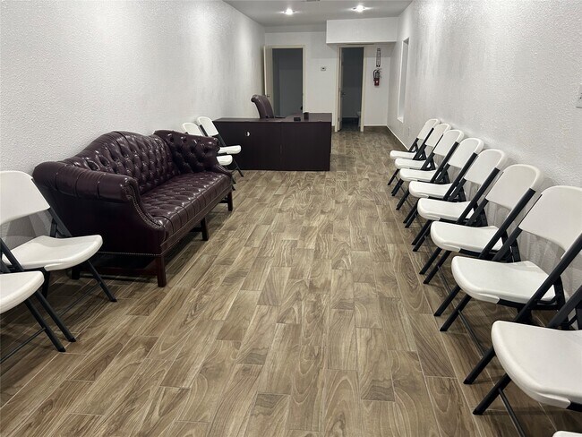 Foto del edificio - 7424 Lindencrest St