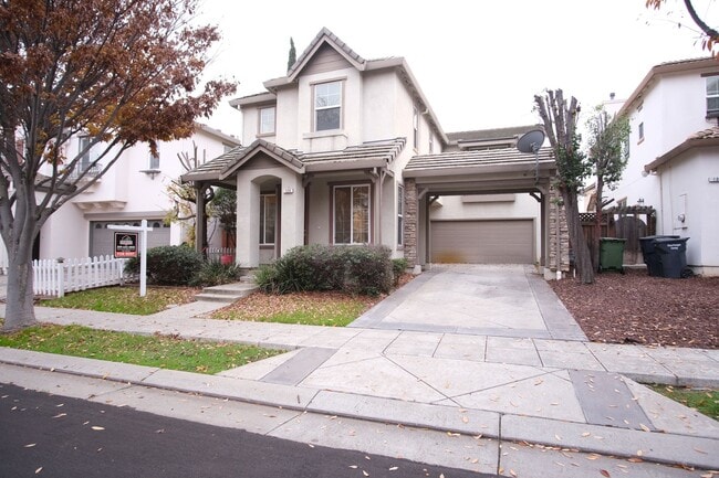 Foto del edificio - Charming 4-bedroom, 2.5-bathroom home