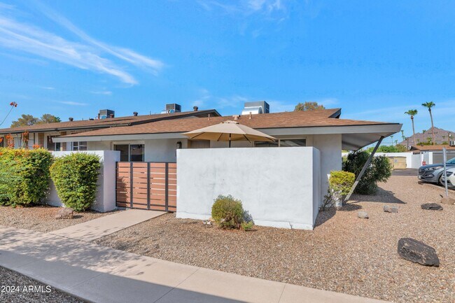 Building Photo - 7635 E Minnezona Ave