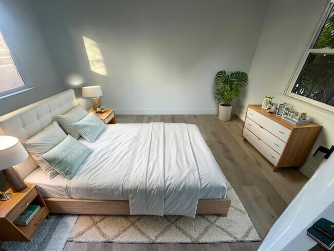 Building Photo - 1936 Magnolia Ave