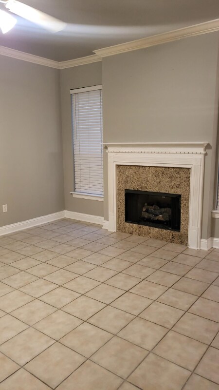 Building Photo - 18156 Pinehurst Dr