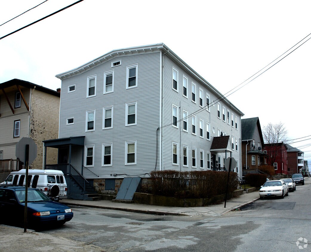 Building Photo - 337 3rd Ave