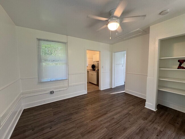 Foto del edificio - 12534 Roberts St