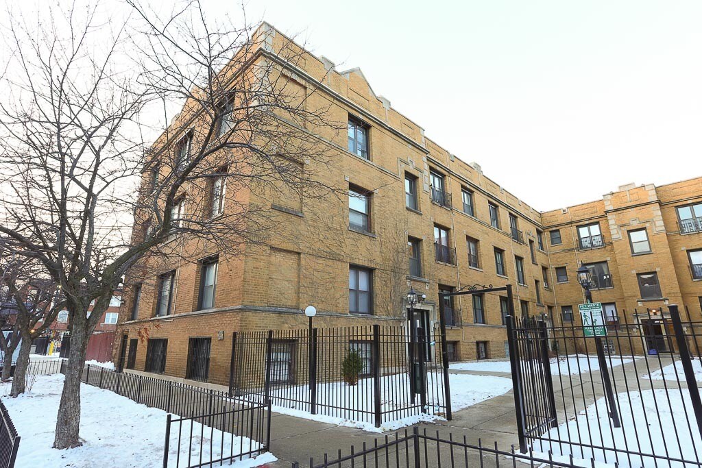 Foto principal - 732 W Roscoe St