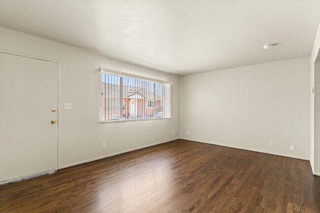 Foto del edificio - 1545 166th Ave