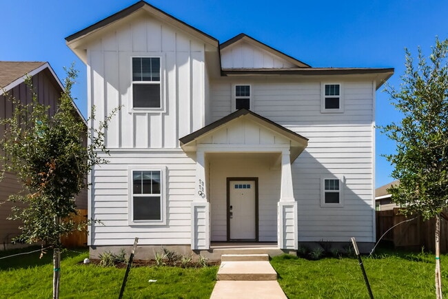 Building Photo - 119 Oakdale Meadows Ln