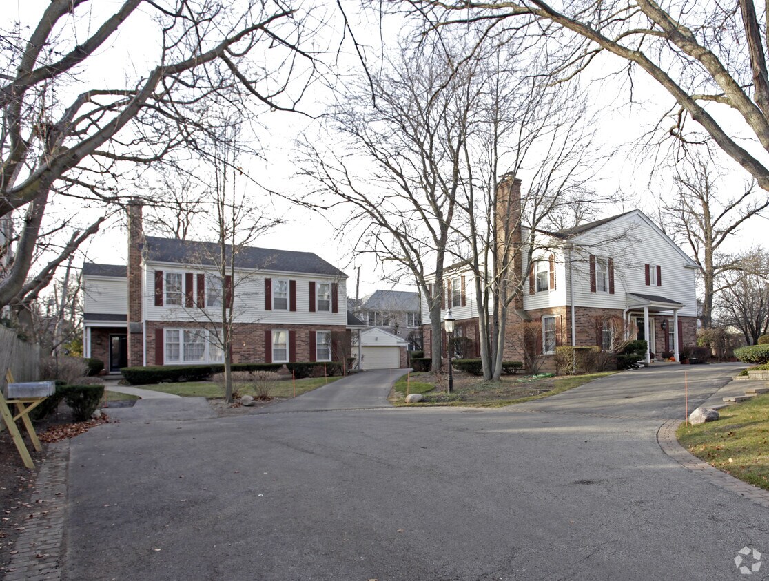 Building Photo - 1200-1210 Edgewood Rd