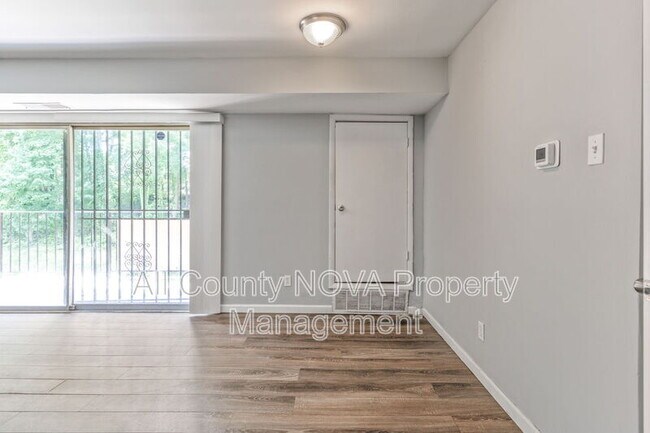 Foto del edificio - 2303 Olson St